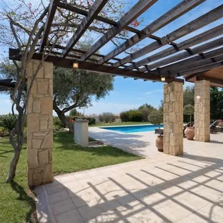 “enjoy The Holiday Of A Lifetime While Staying In This Villa” Calantha *