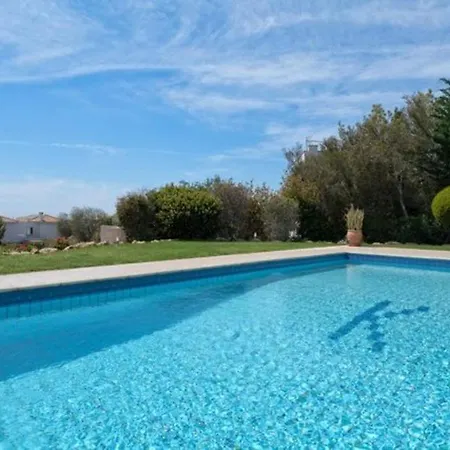 “enjoy The Holiday Of A Lifetime While Staying In This Villa” Calantha فيلة *