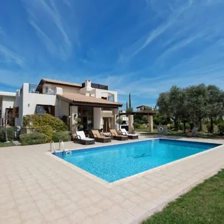 “enjoy The Holiday Of A Lifetime While Staying In This Villa” Calantha