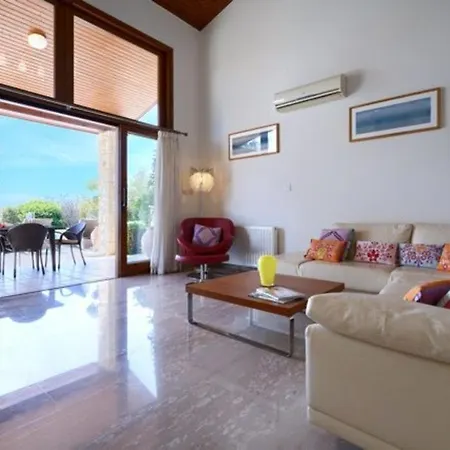 “enjoy The Holiday Of A Lifetime While Staying In This Villa” Calantha Villa Kouklia